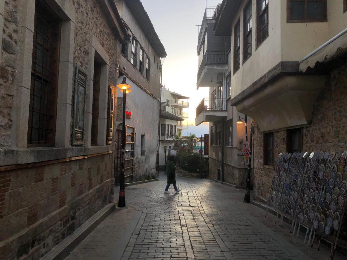 Mavi Avlu - Old Town Apartments Antalya Bagian luar foto