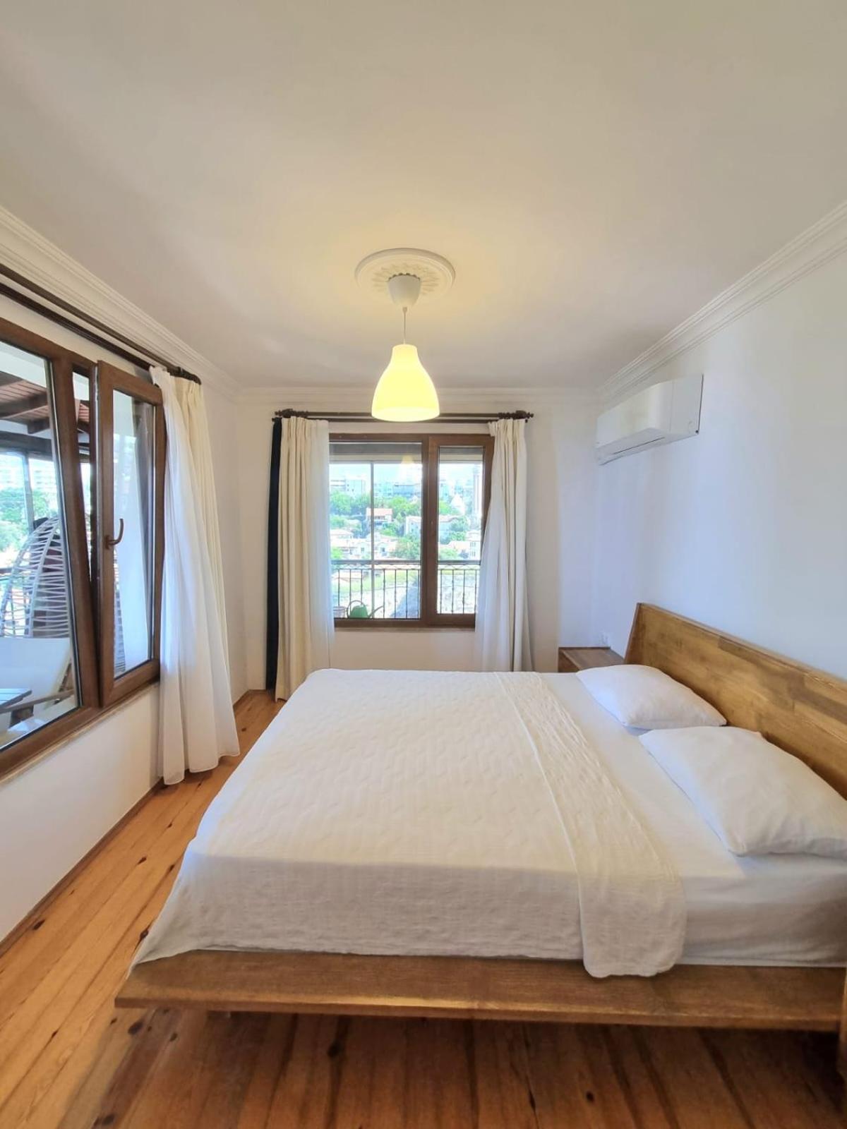 Mavi Avlu - Old Town Apartments Antalya Bagian luar foto